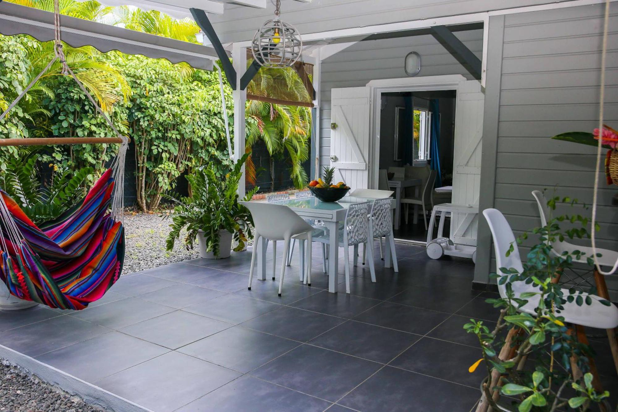 Les Nuits Galantes Mandevilla Maison Privee Avec Jacuzzi Saint-Francois  Exterior photo